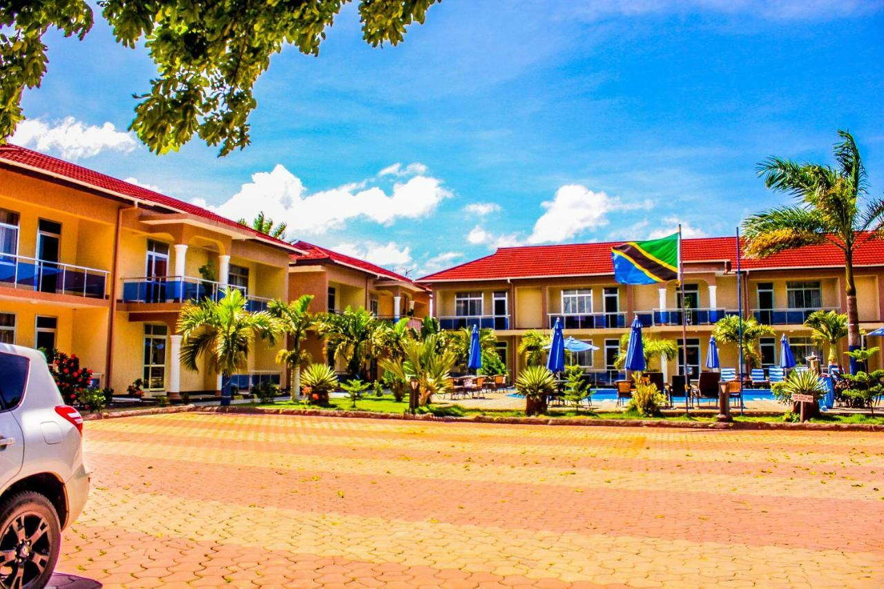 Sea View Beach Resort Lindi Luaran gambar